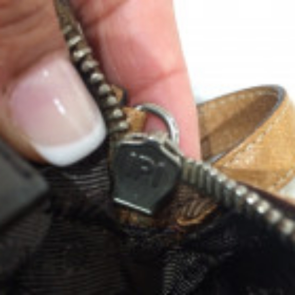 PRADA CINGHIALE FIBBI HAND BAG - Picture 9 of 9